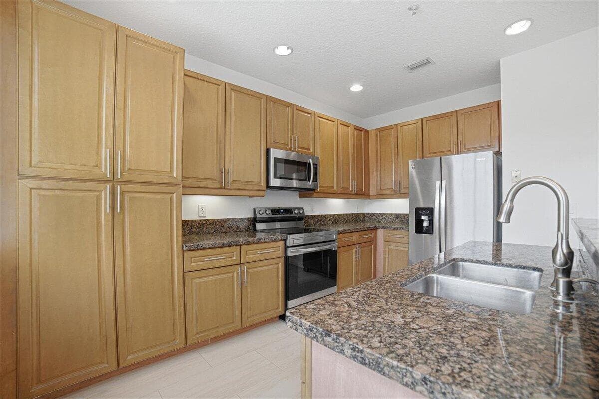 03-Kitchen