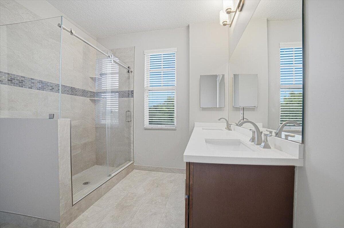15-Bedroom3-Bathroom-B