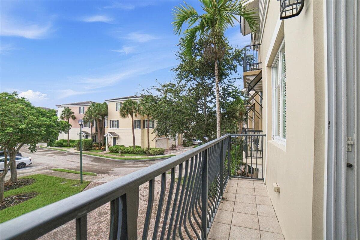 22-Kitchen-Balcony