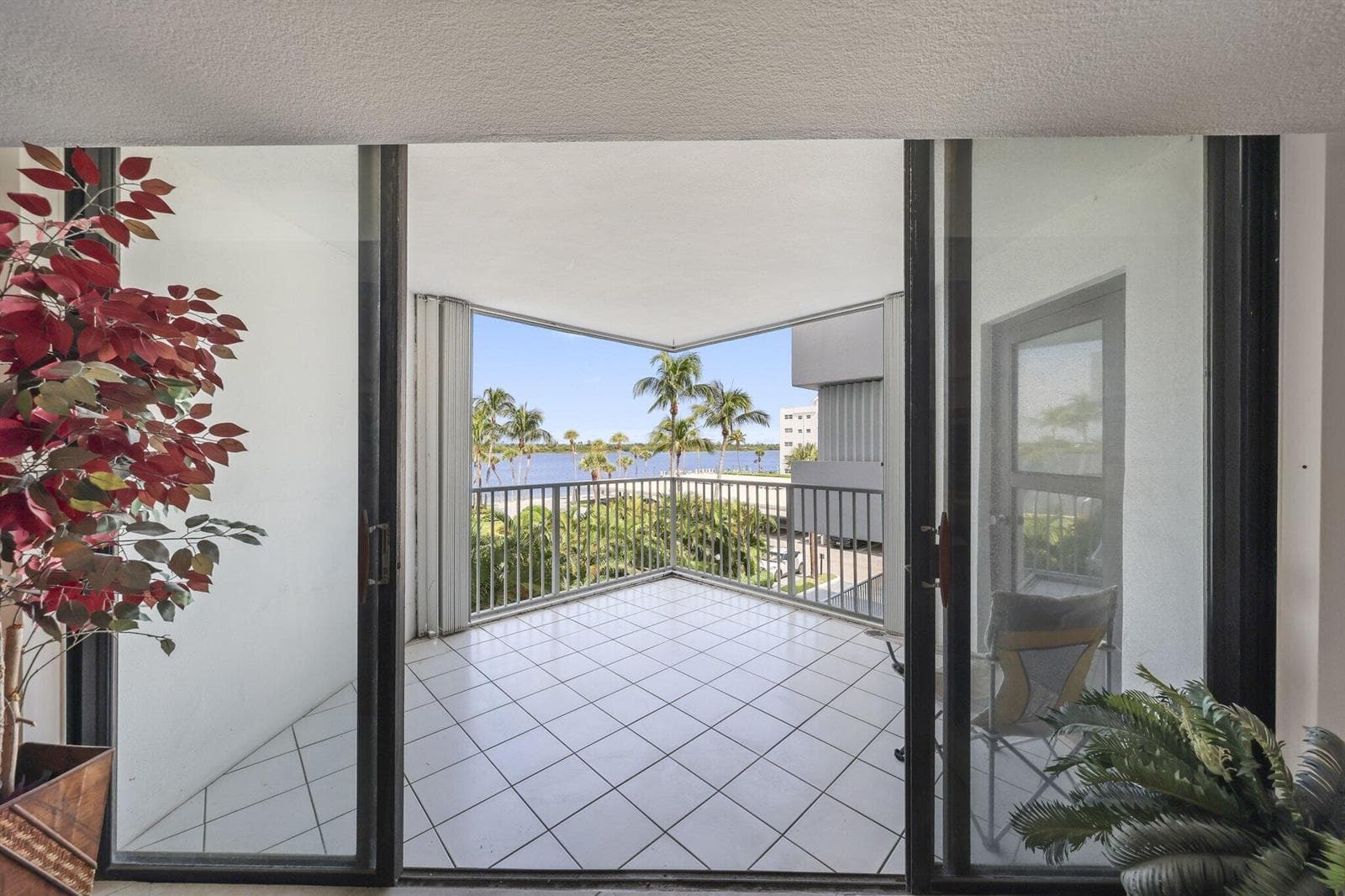 2860 S Ocean Blvd - 15.jpg-SMALL