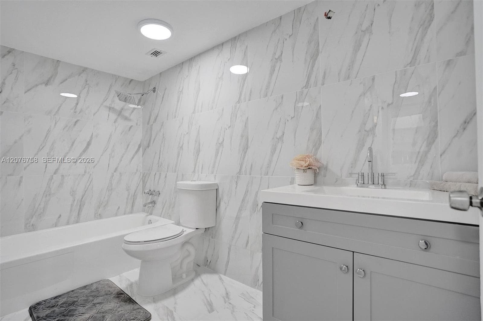 Buckley Towers E · #1703E in Miami - Photo 18