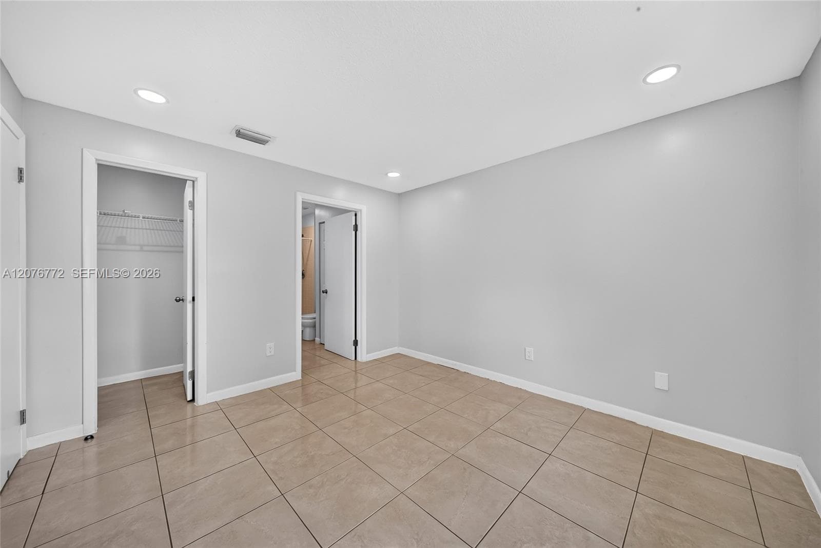 ROZLAND CONDO · #1-207 in Miami - Photo 16