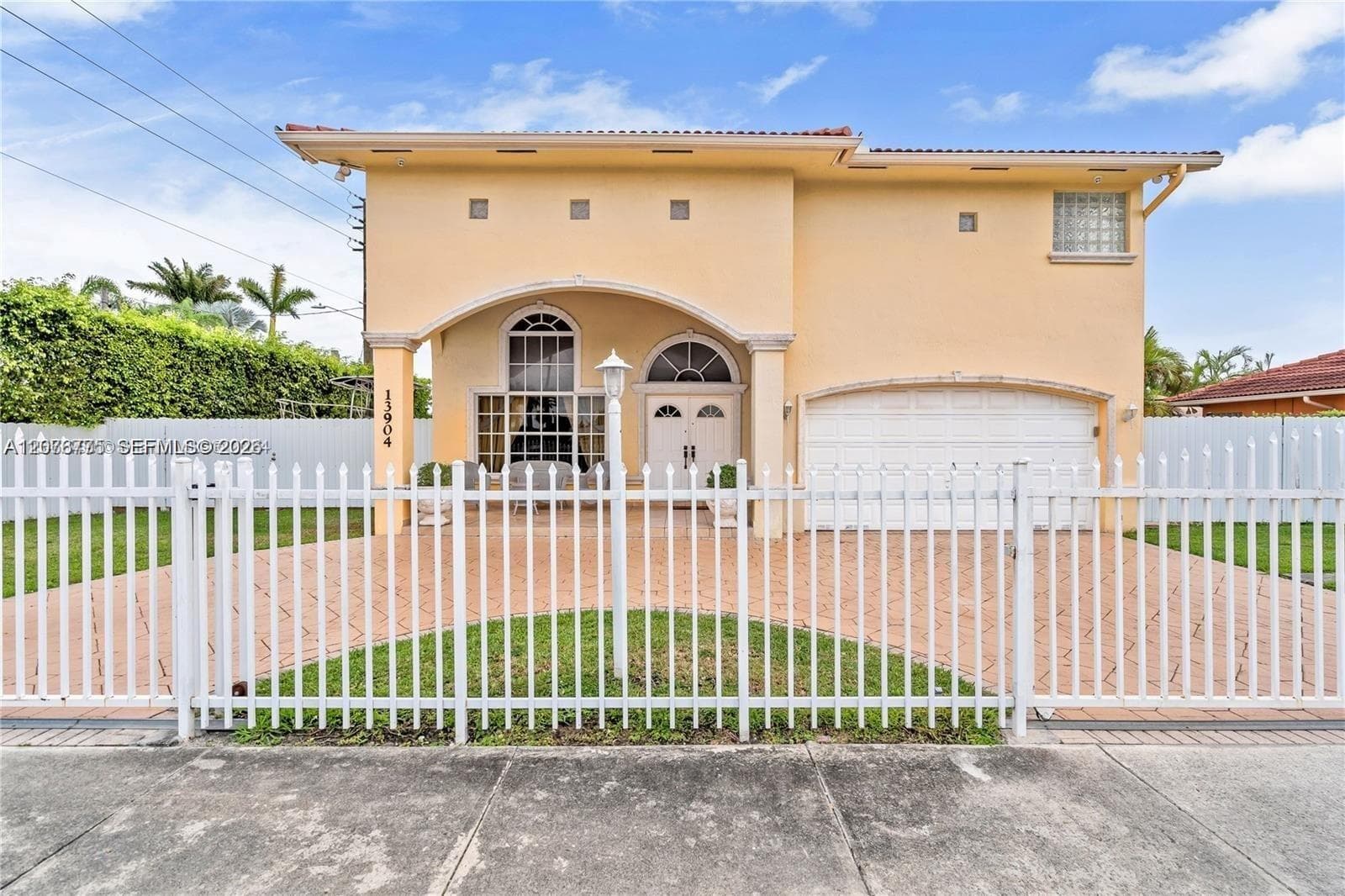 13904 SW 18th Ter photo 3