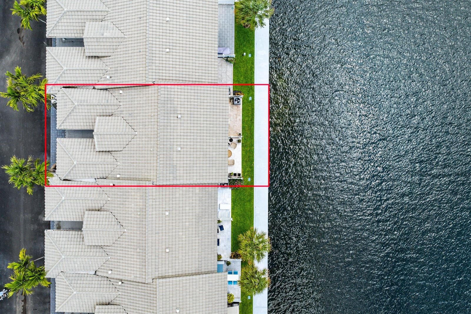 040-900JefferyStreet-BocaRaton-FL-33487-