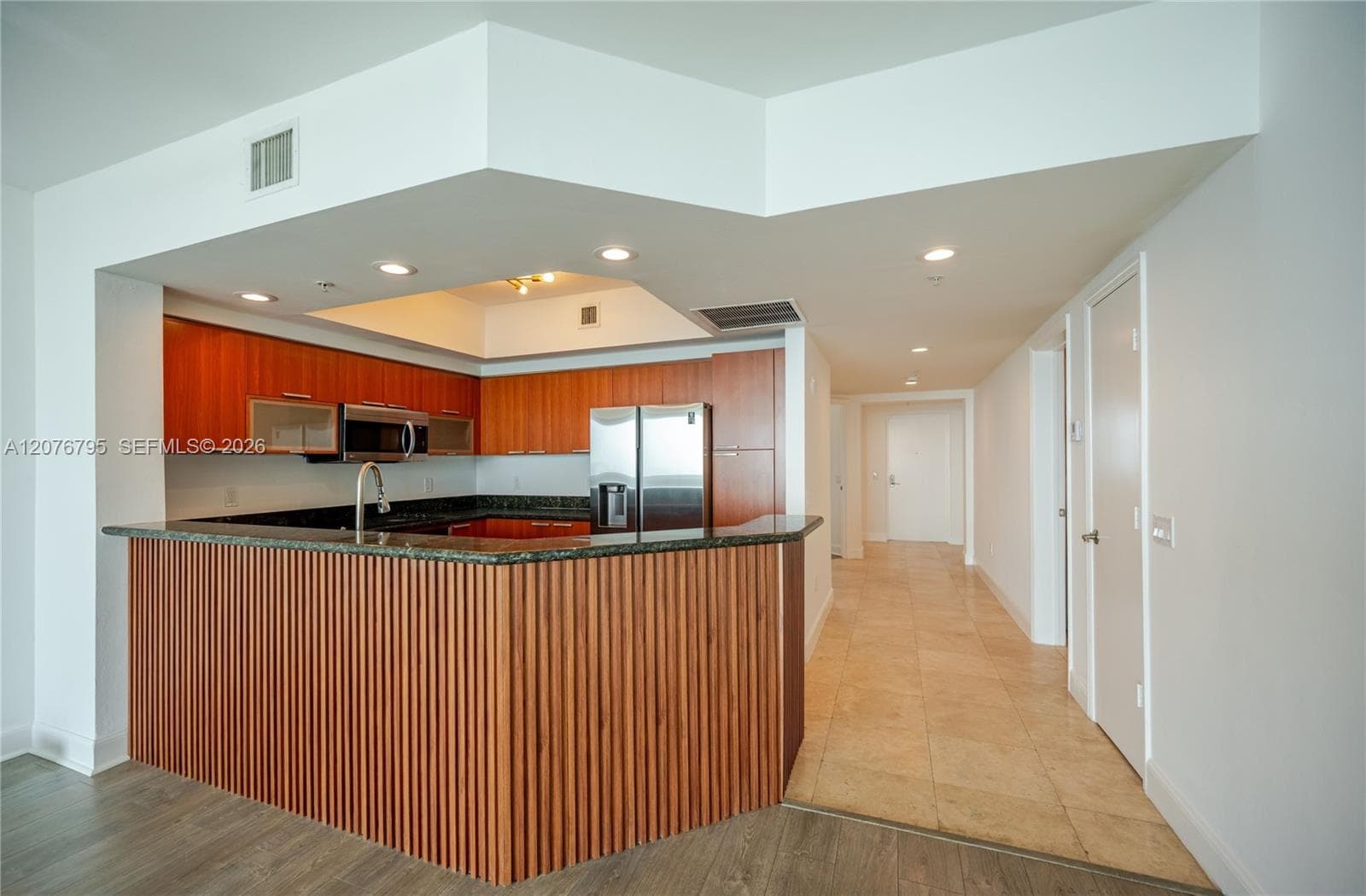 THE OAKS I CONDO · #2403 in North Miami - Photo 6