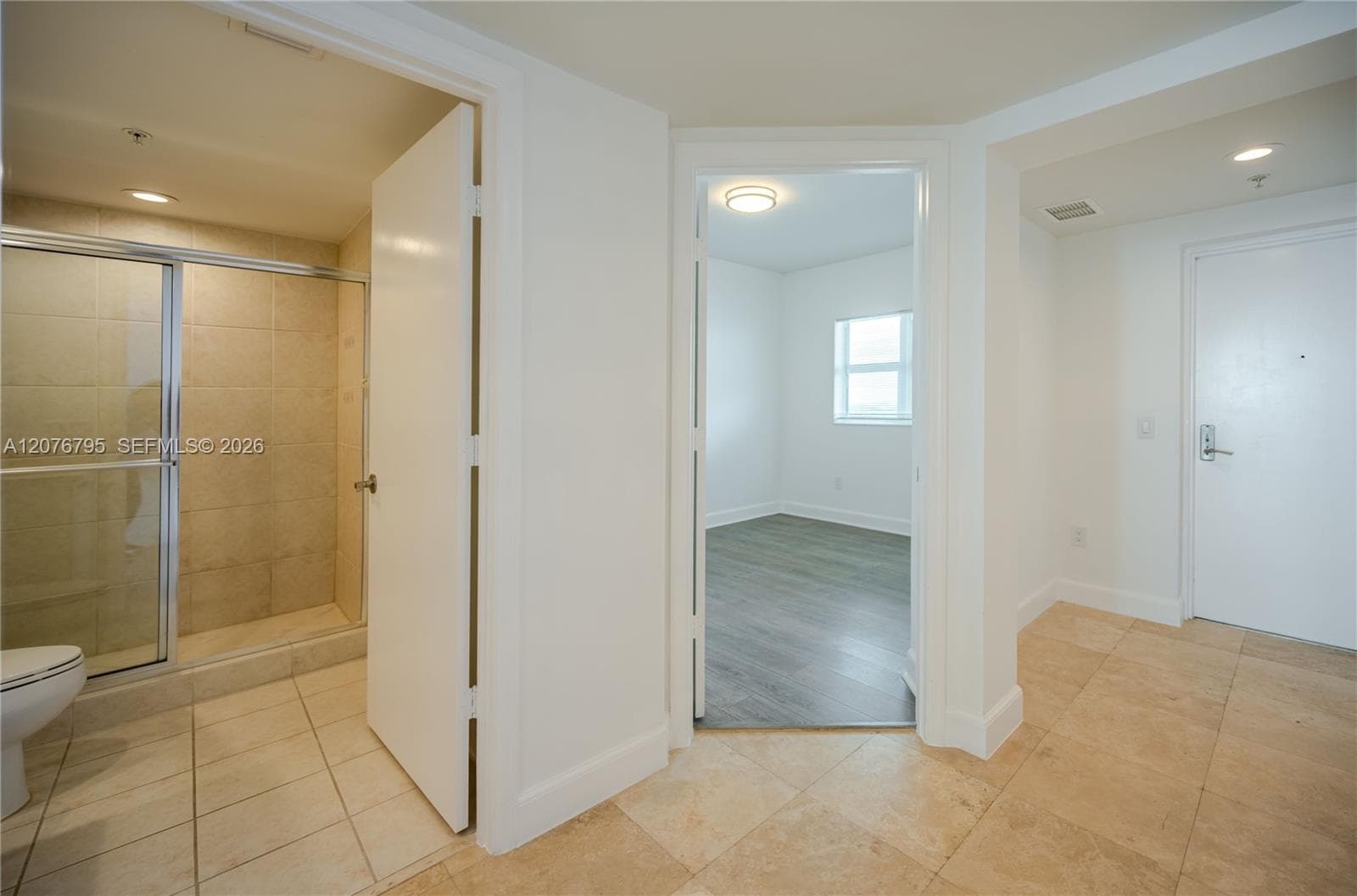 THE OAKS I CONDO · #2403 in North Miami - Photo 15