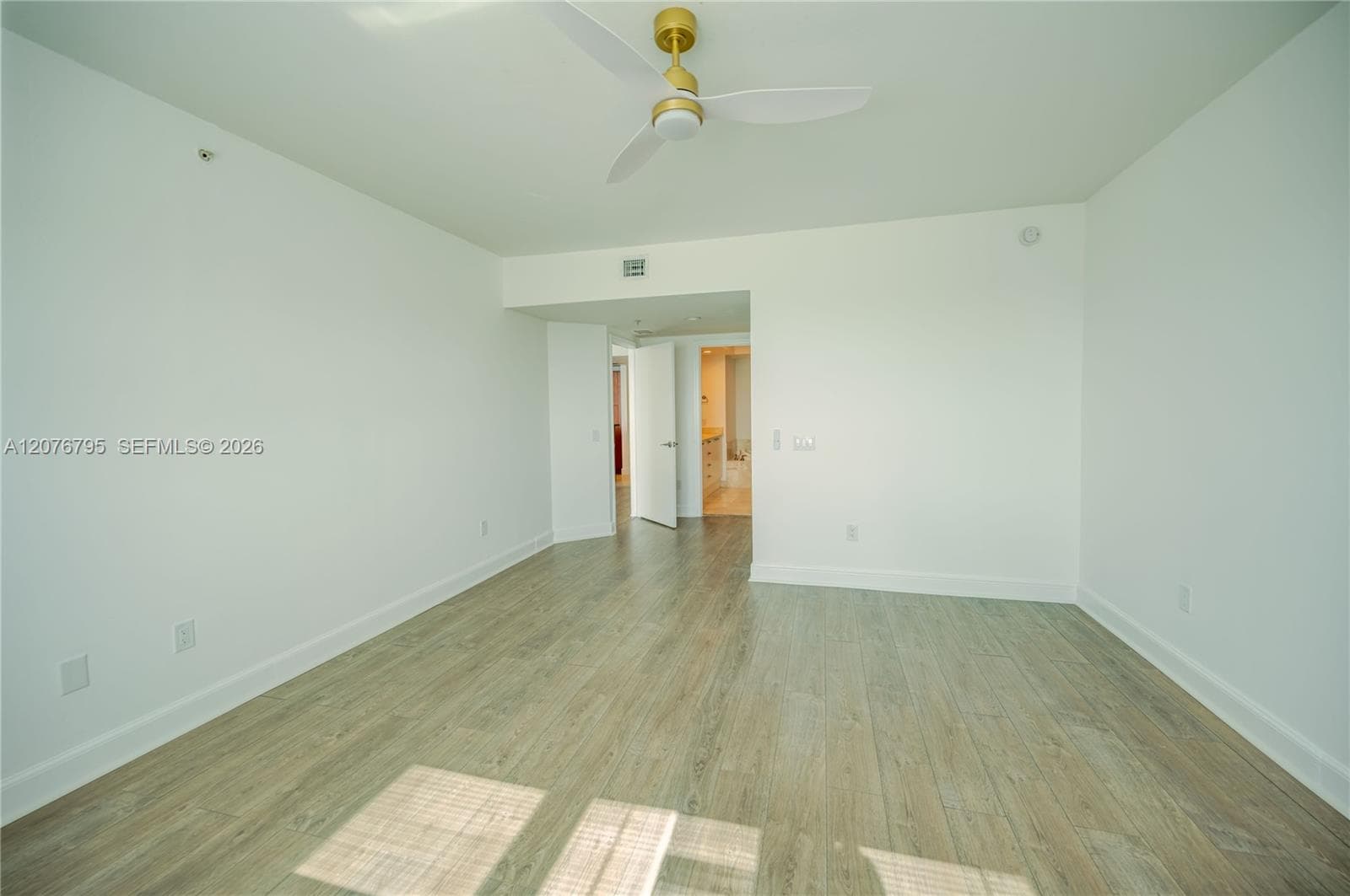 THE OAKS I CONDO · #2403 in North Miami - Photo 8