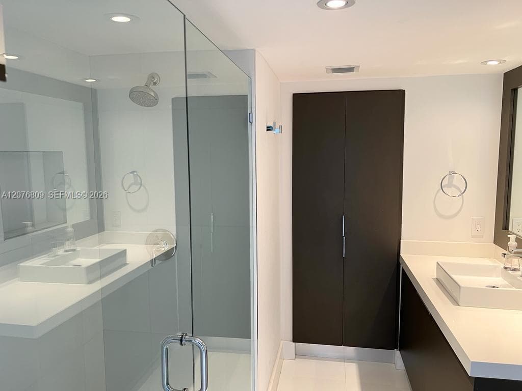 Oceania III · #1131 in Sunny Isles Beach - Photo 34