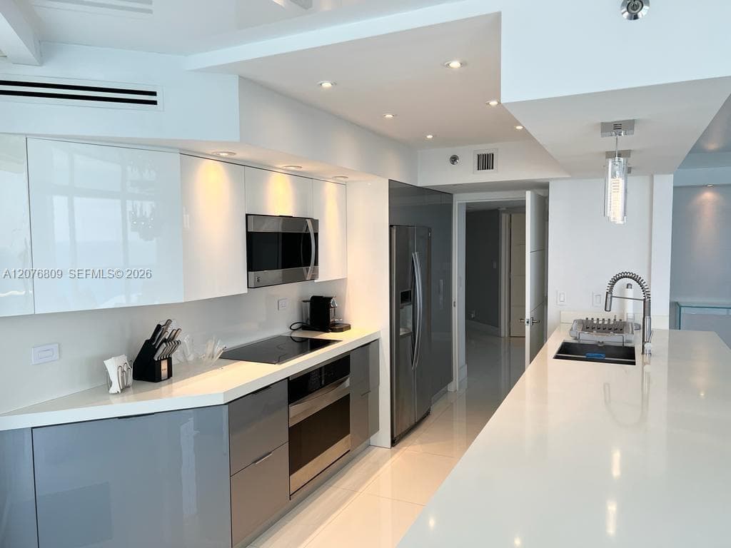 Oceania III · #1131 in Sunny Isles Beach - Photo 21