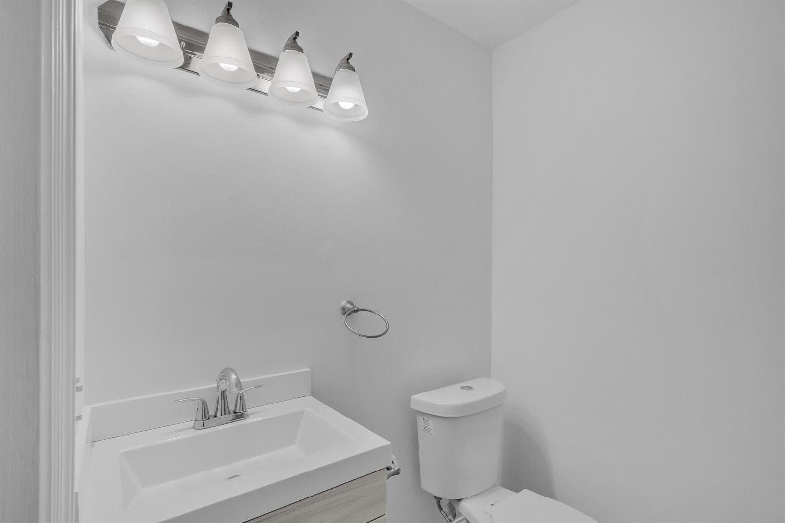 15 Guest Bathroom (1)