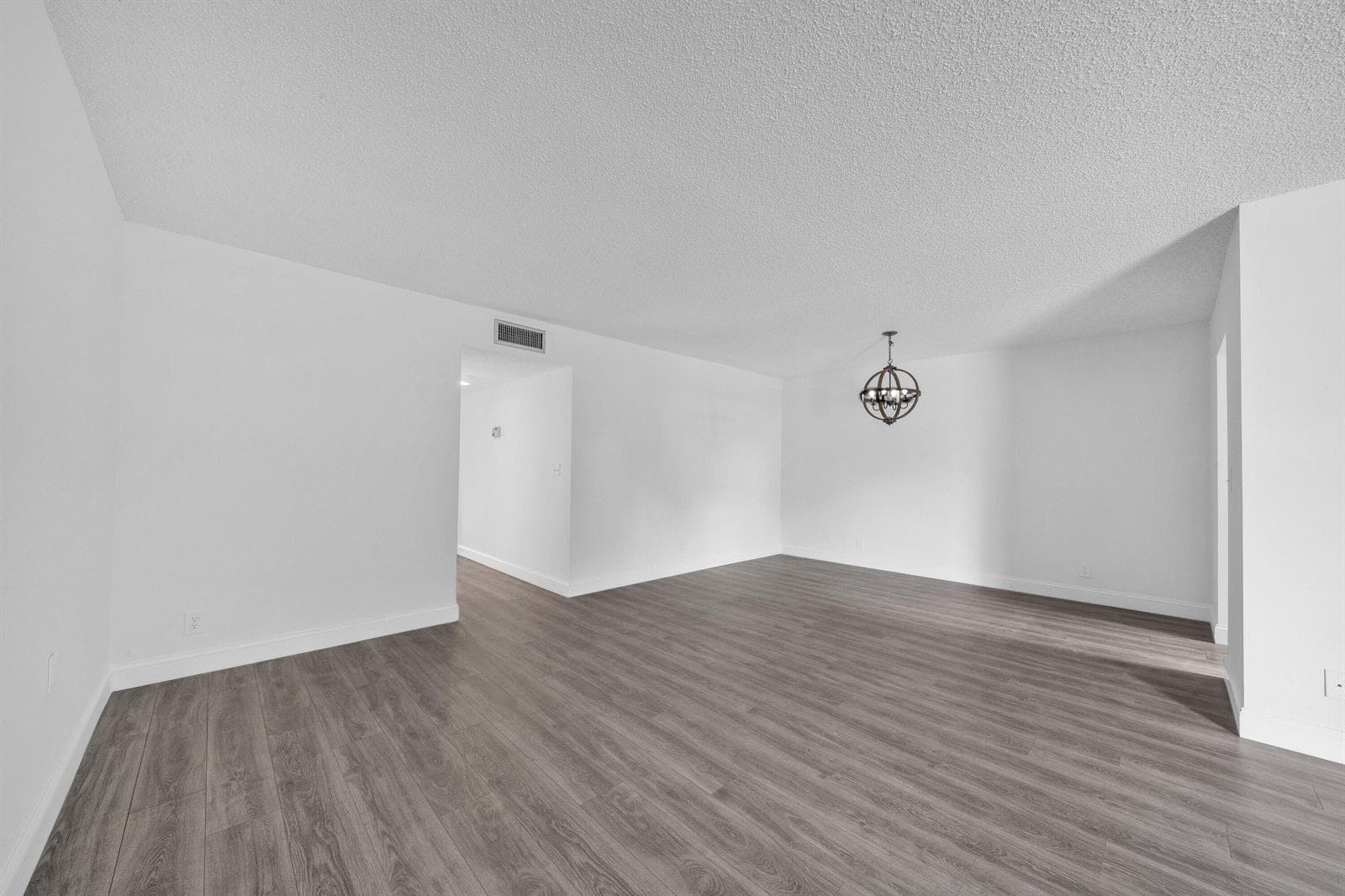 3 Living Area (1)