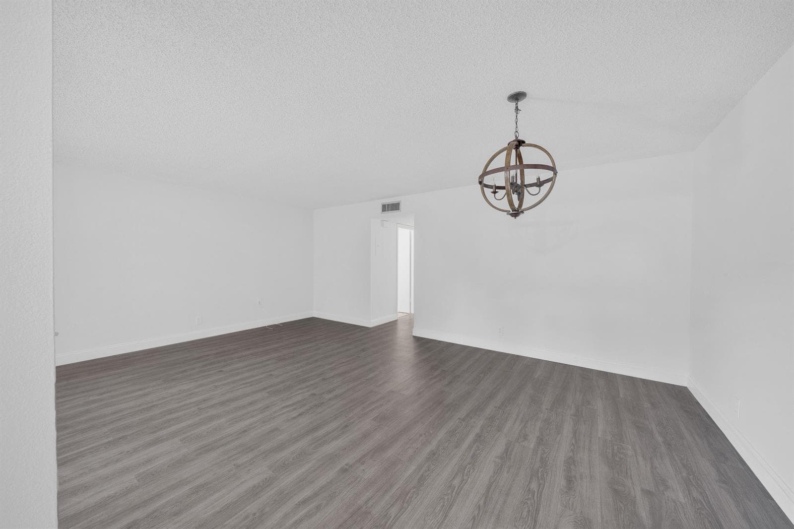 6 Dining Area