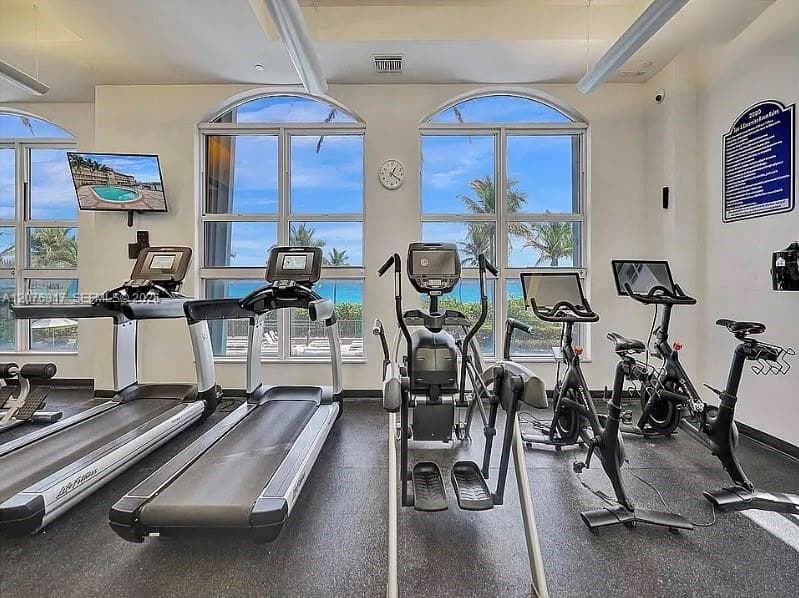 2080 OCEAN DRIVE CONDO · #1611 in Hallandale Beach - Photo 7