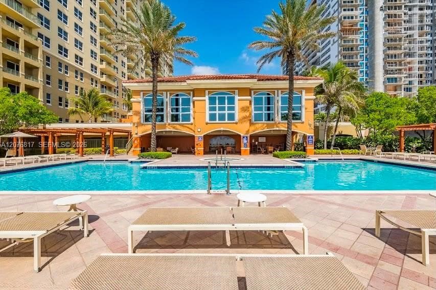 2080 OCEAN DRIVE CONDO · #1611 in Hallandale Beach - Photo 4