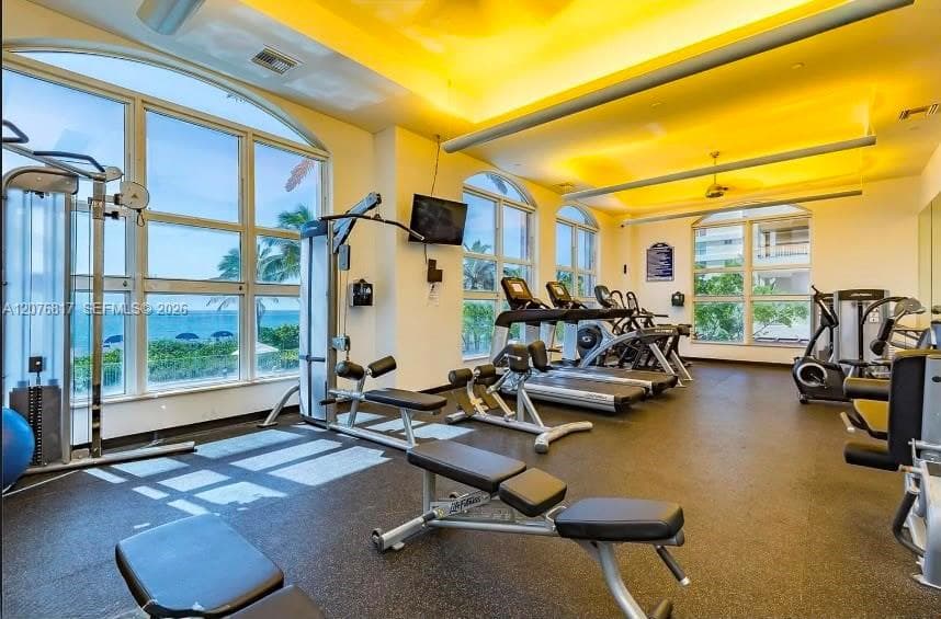 2080 OCEAN DRIVE CONDO · #1611 in Hallandale Beach - Photo 8