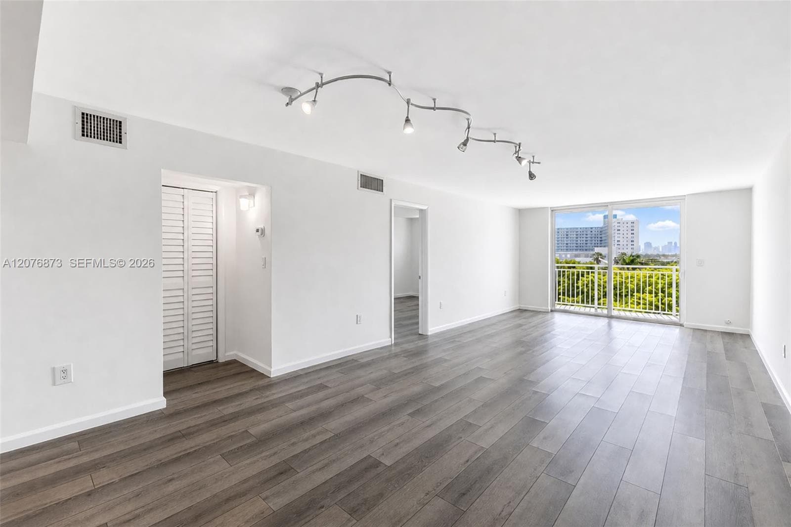 Park Gardens · #604 in Miami Beach - Photo 1