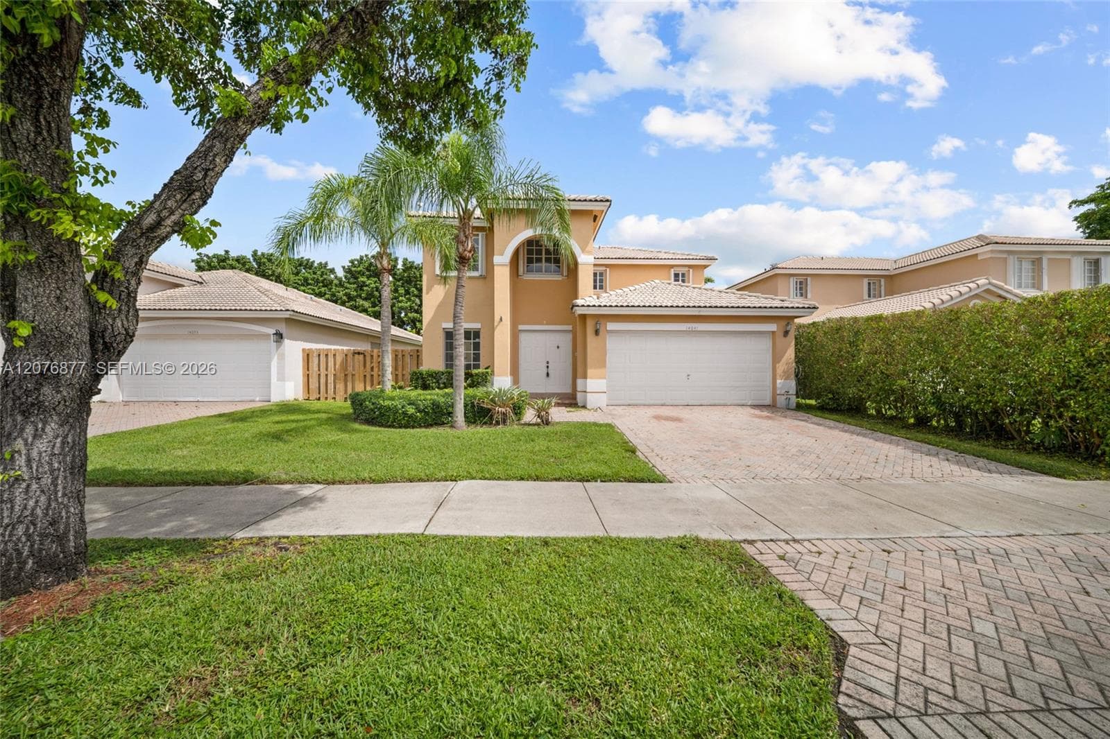 14041 SW 155th Ct photo 2