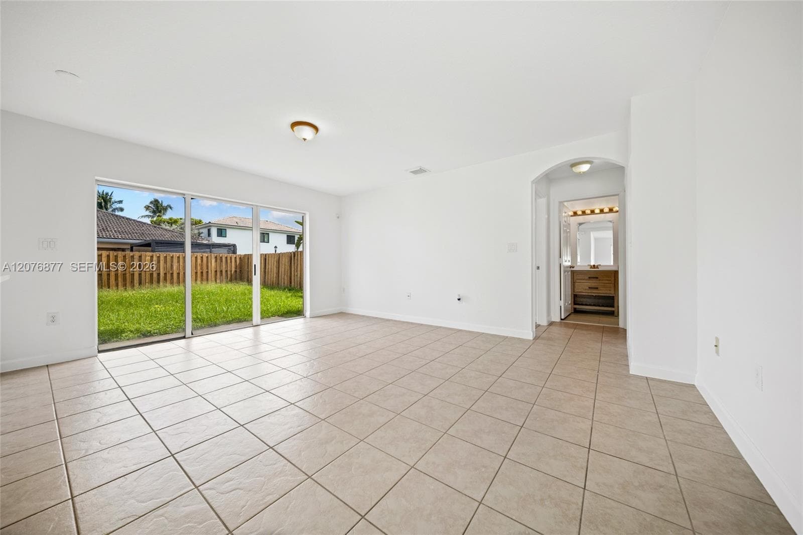 14041 SW 155th Ct photo 5