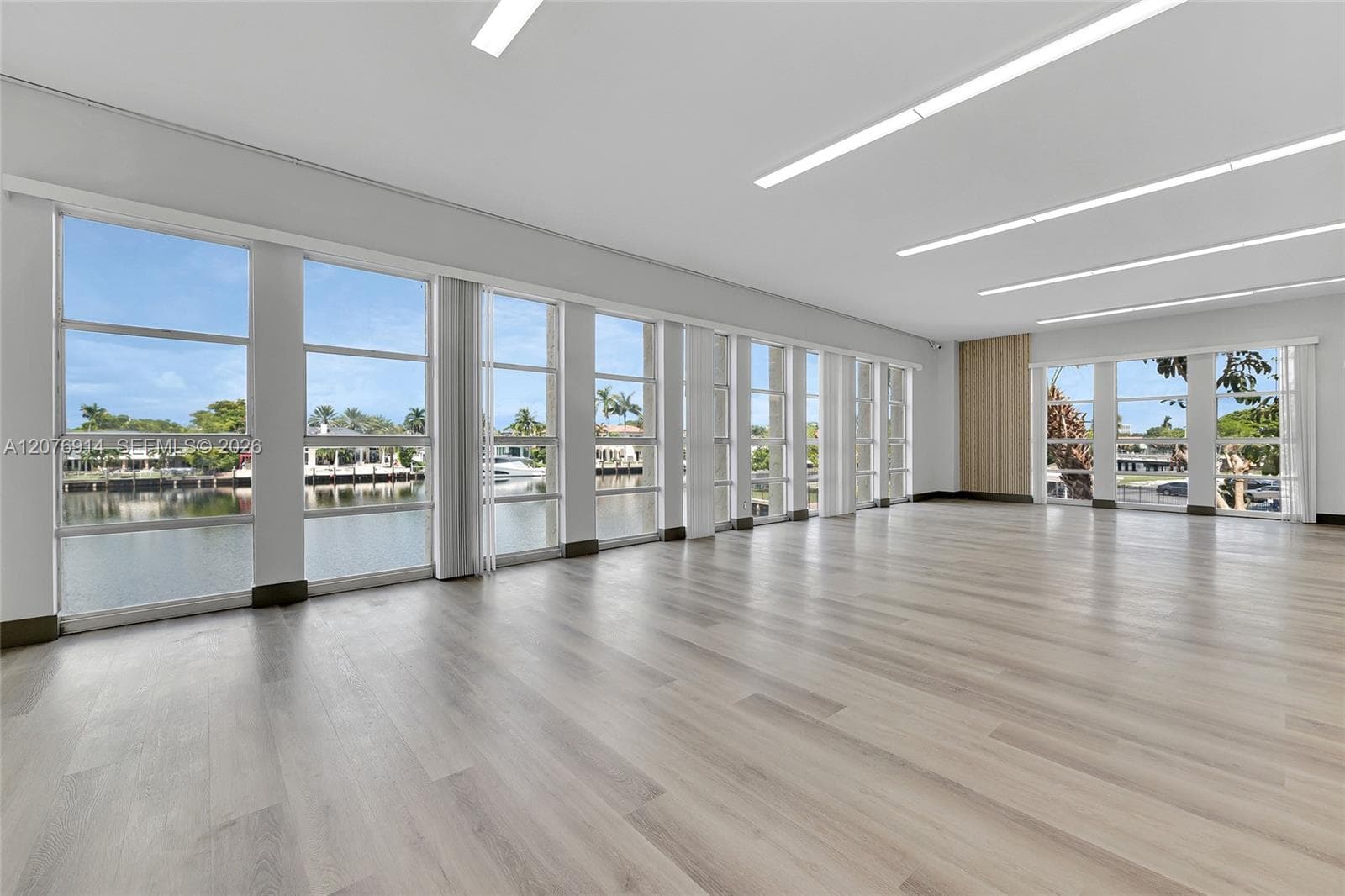 DESOTO PARK CONDO · #103 in Hallandale Beach - Photo 12