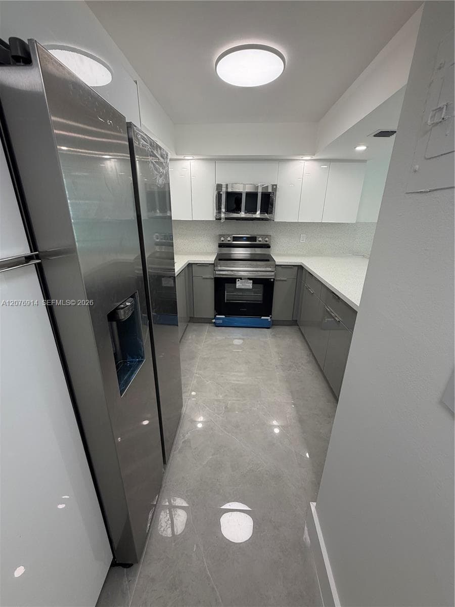 DESOTO PARK CONDO · #103 in Hallandale Beach - Photo 34
