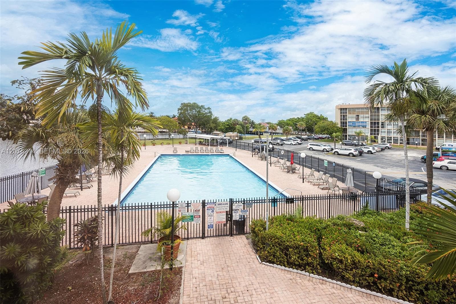 DESOTO PARK CONDO · #103 in Hallandale Beach - Photo 21