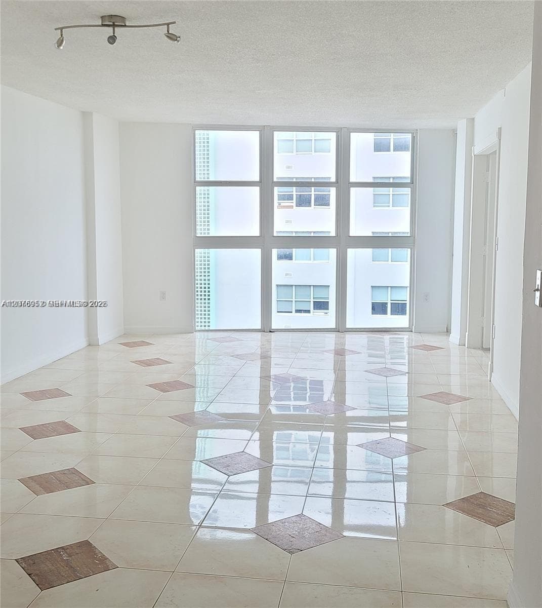 BAYVIEW TERR CONDO · #1006 in Miami Beach - Photo 3
