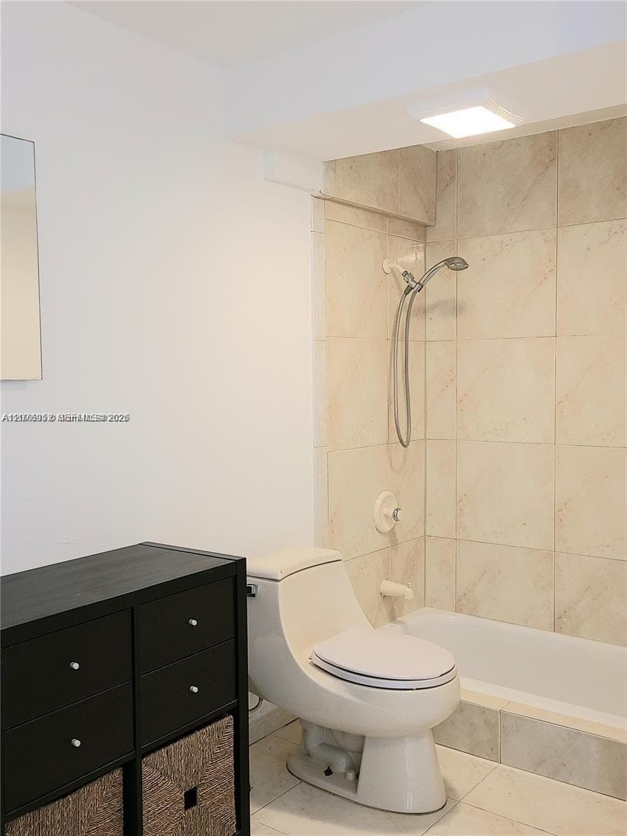 BAYVIEW TERR CONDO · #1006 in Miami Beach - Photo 9