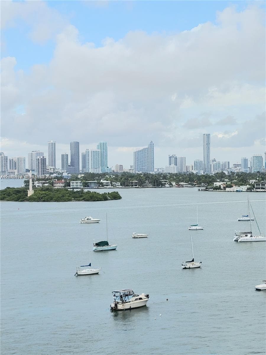 BAYVIEW TERR CONDO · #1006 in Miami Beach - Photo 10