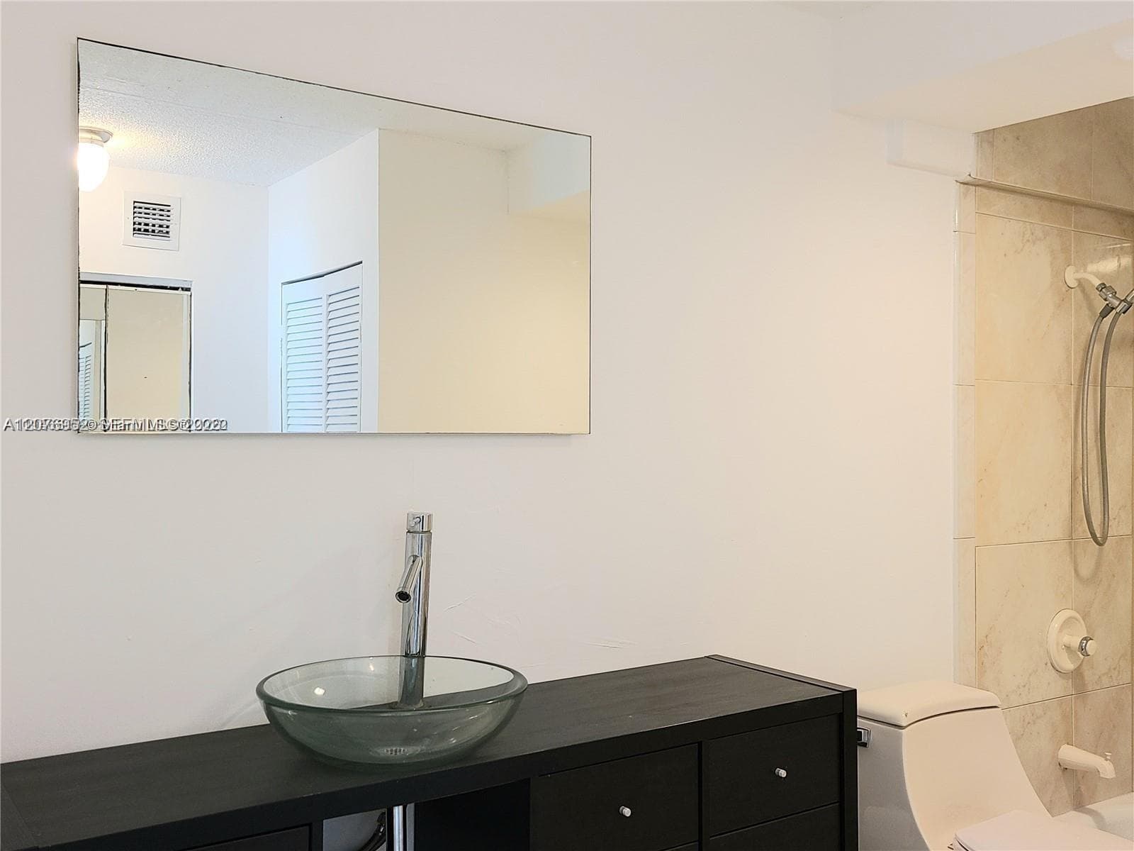BAYVIEW TERR CONDO · #1006 in Miami Beach - Photo 8
