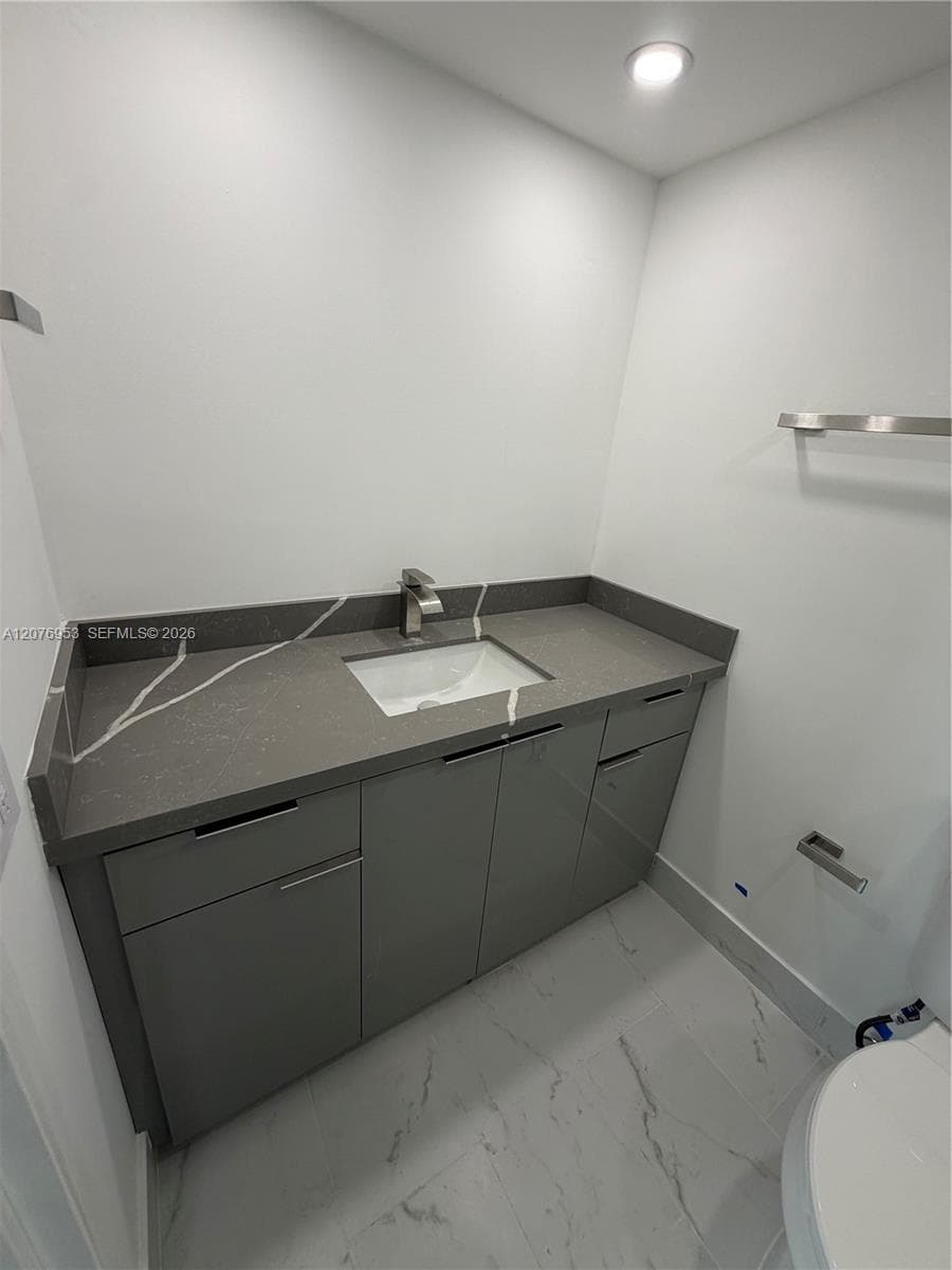 DESOTO PARK CONDO · #102 in Hallandale Beach - Photo 39