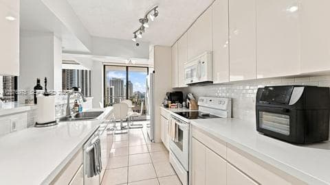 WINSTON TOWERS · #2401 in Sunny Isles Beach - Photo 27