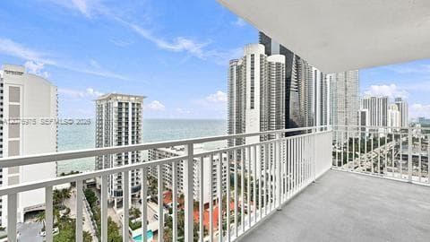 WINSTON TOWERS · #2401 in Sunny Isles Beach - Photo 7