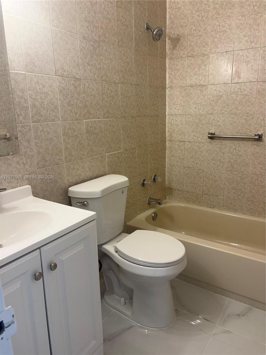 N Bay White House Condo 2 · #B310 in North Bay Village - Photo 6