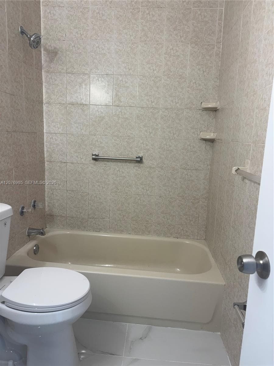 N Bay White House Condo 2 · #B310 in North Bay Village - Photo 7