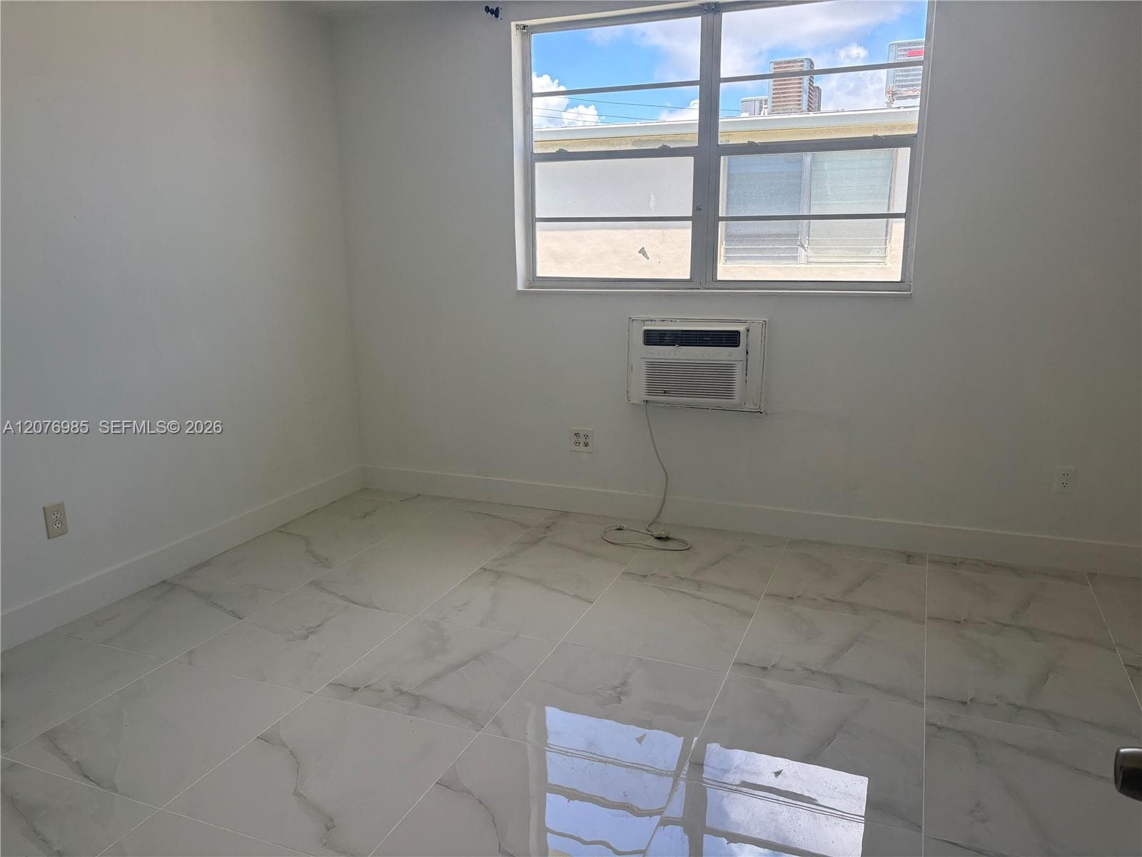 N Bay White House Condo 2 · #B310 in North Bay Village - Photo 4