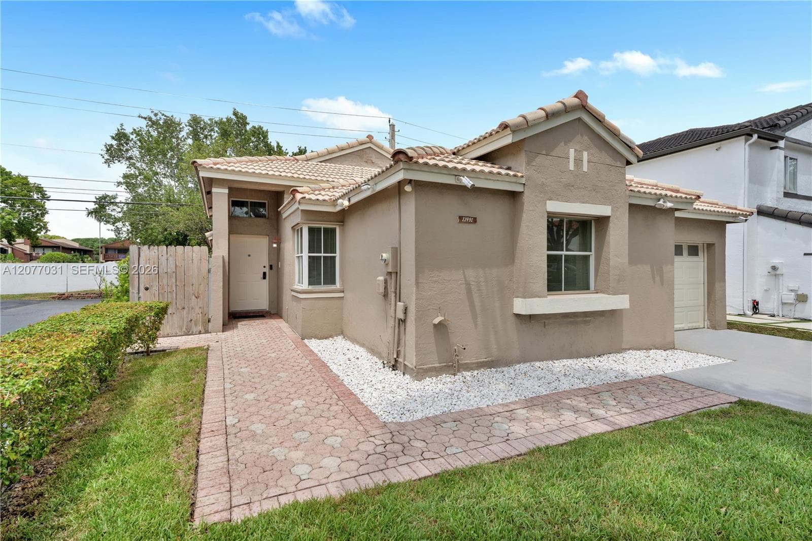 11491 SW 72nd Ter photo 4