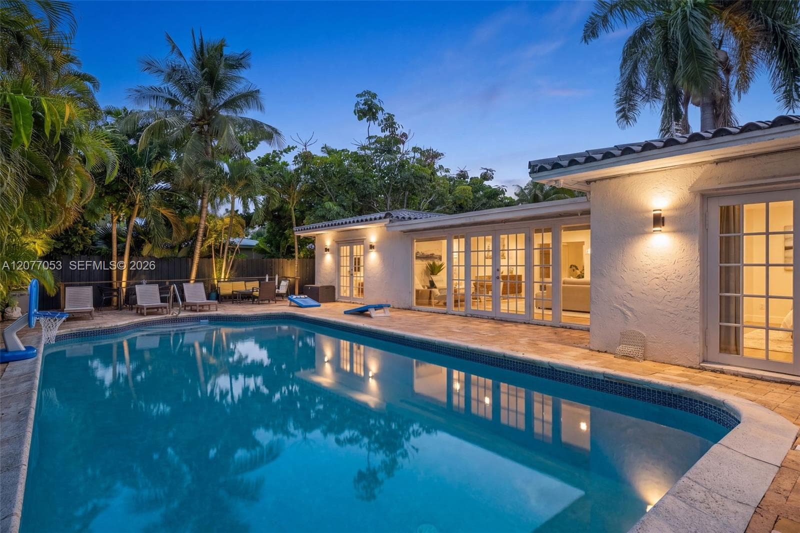 1308 Seabreeze Blvd photo 2