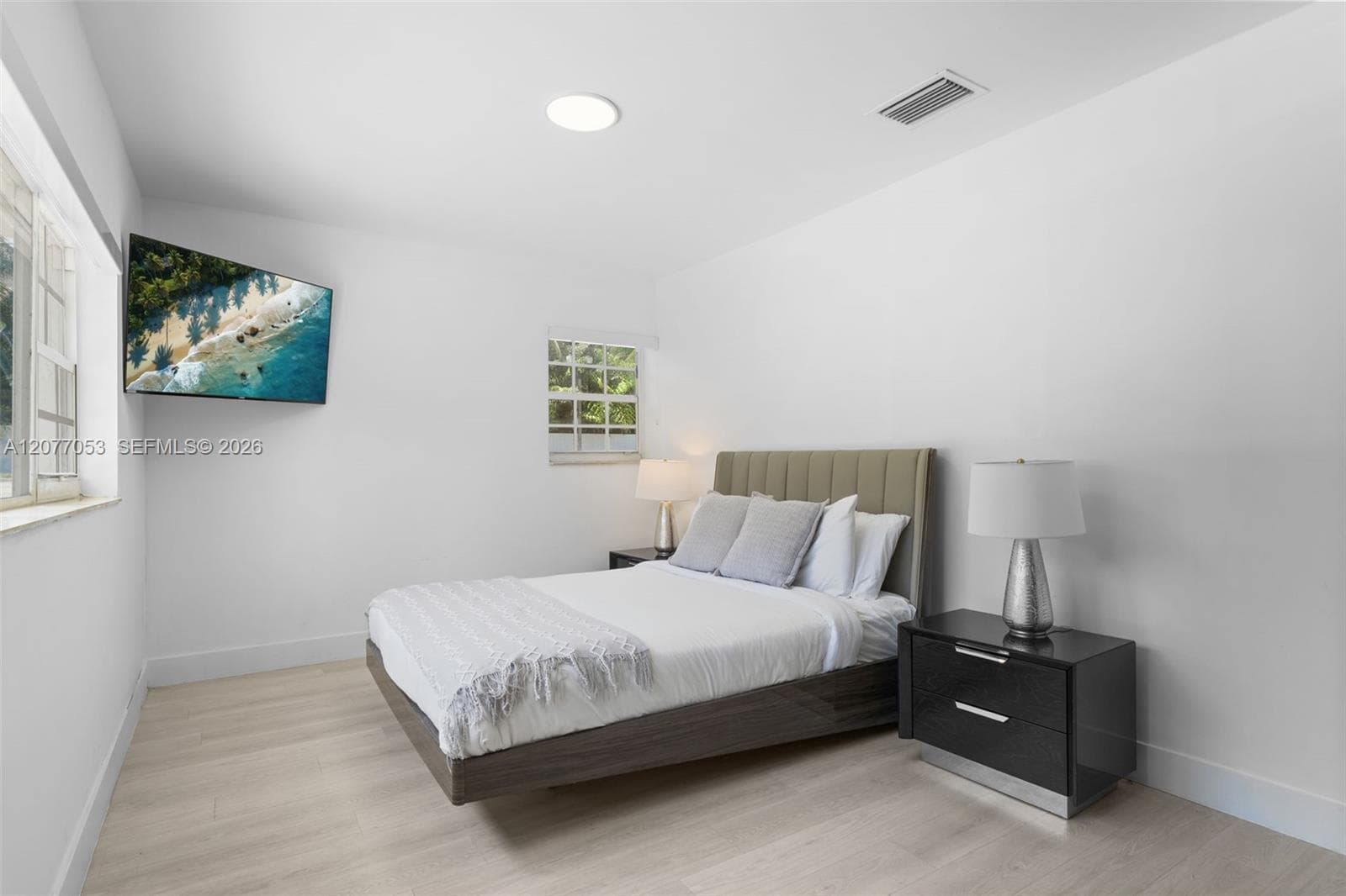 1308 Seabreeze Blvd photo 13