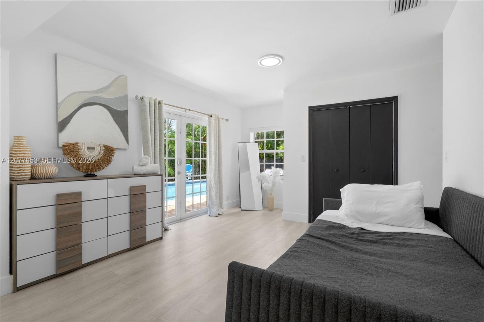 1308 Seabreeze Blvd photo 18