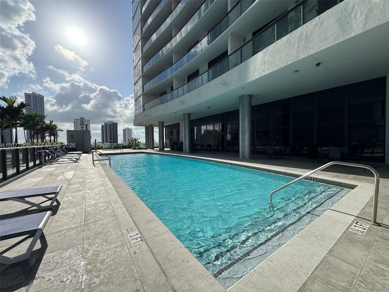 Canvas · #1919 in Miami - Photo 23