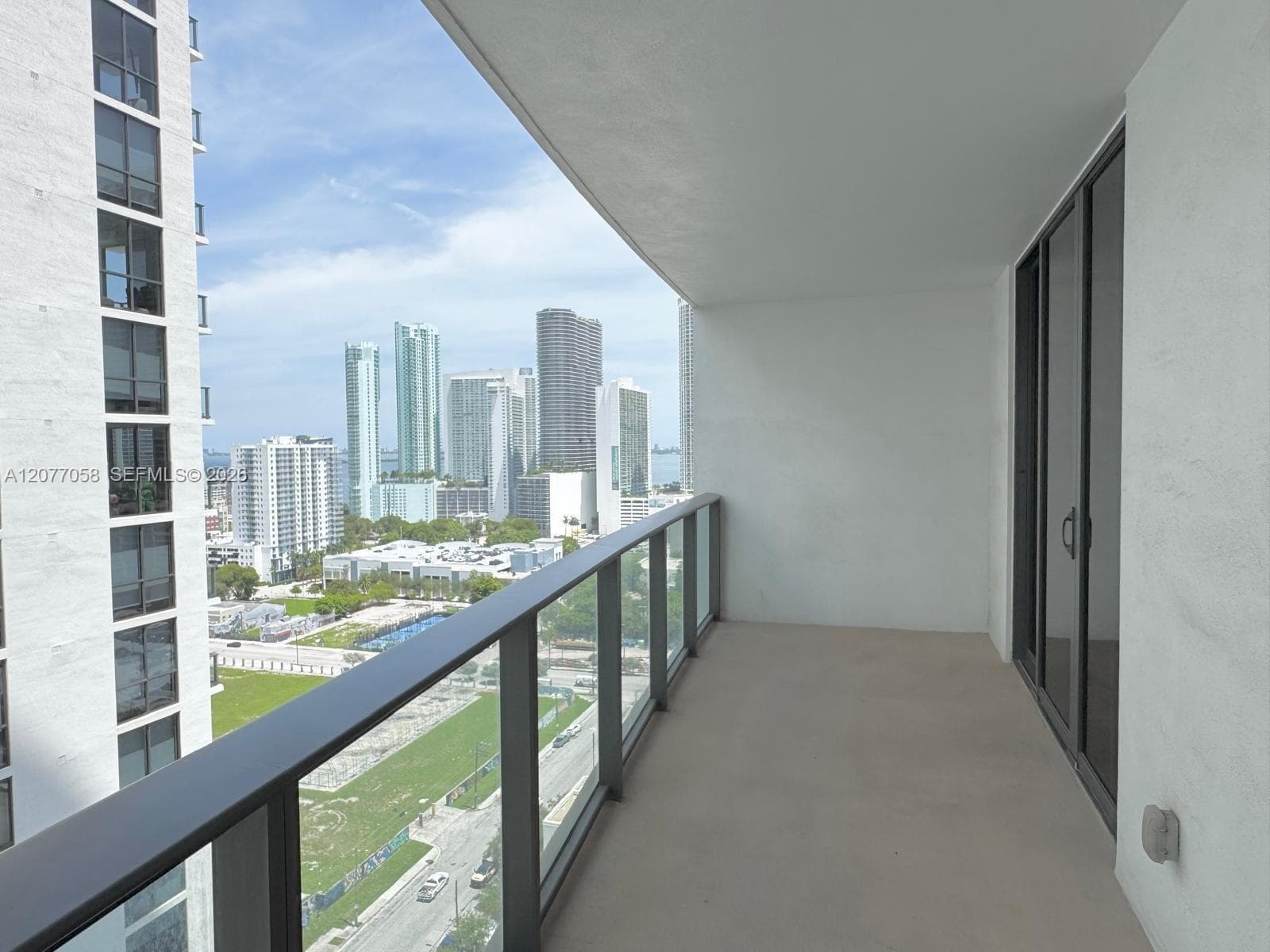 Canvas · #1919 in Miami - Photo 13