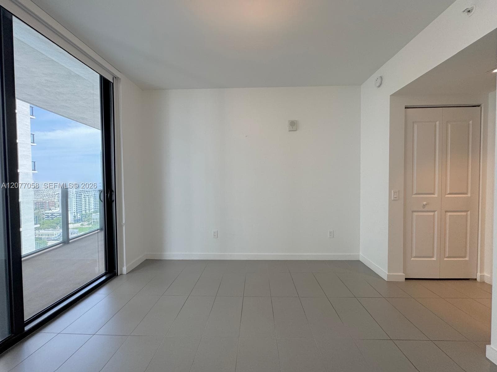 Canvas · #1919 in Miami - Photo 8