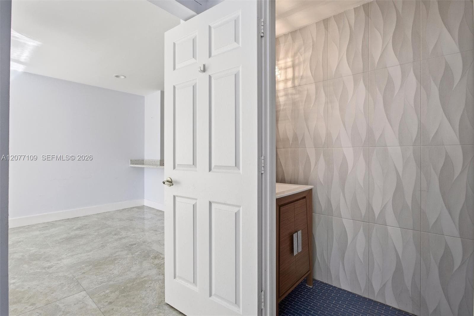 1880 Sweetbay Way photo 10