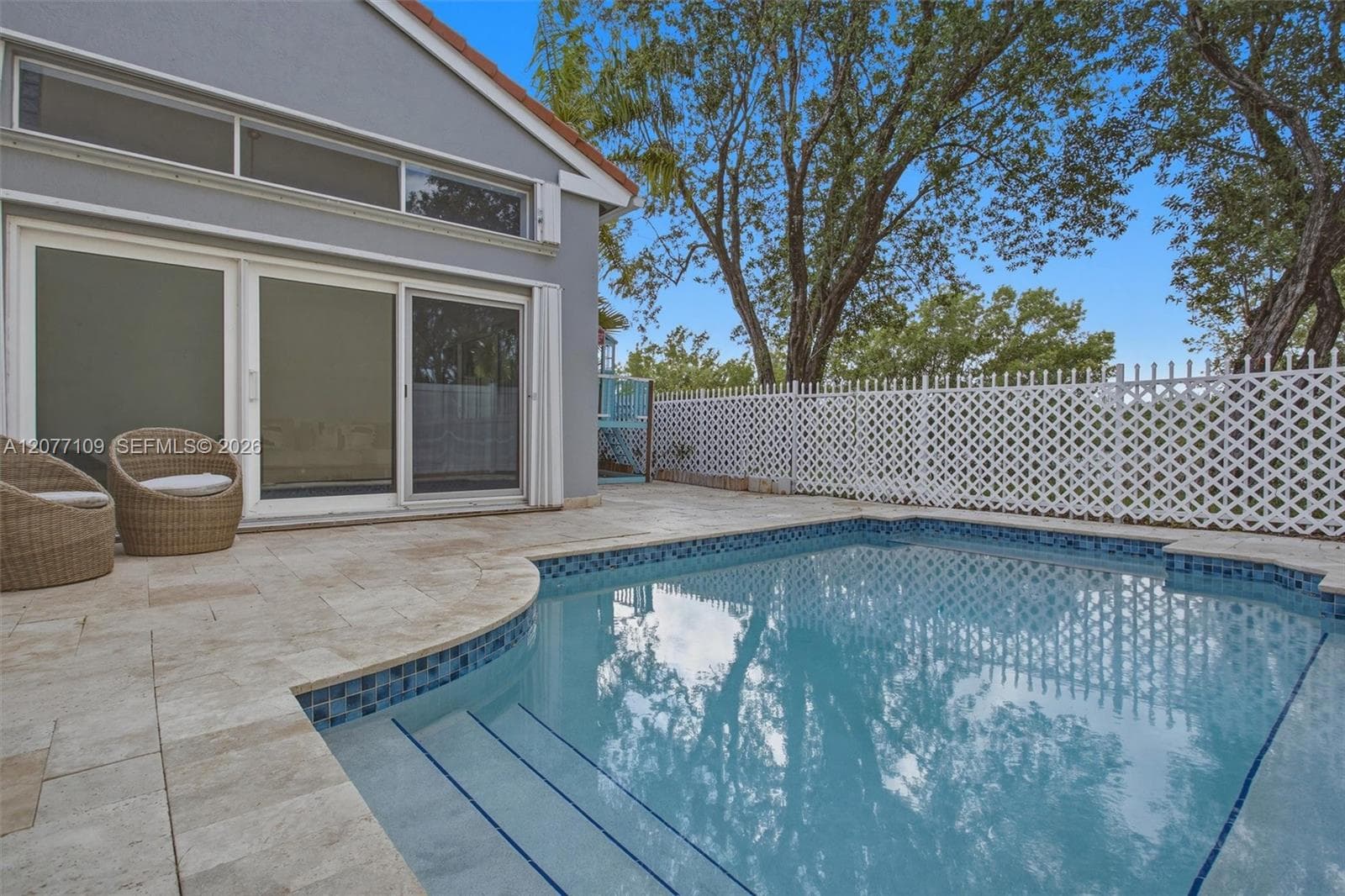 1880 Sweetbay Way photo 4