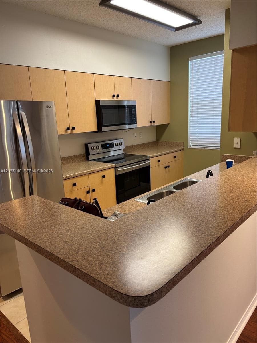 MONTECITO PALM BEACH COND · #301 in West Palm Beach - Photo 5