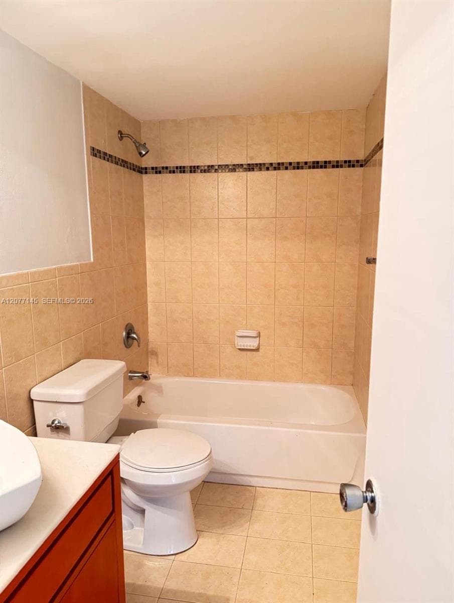 CORAL GATE EAST CONDO · #4-103 in Hialeah - Photo 2