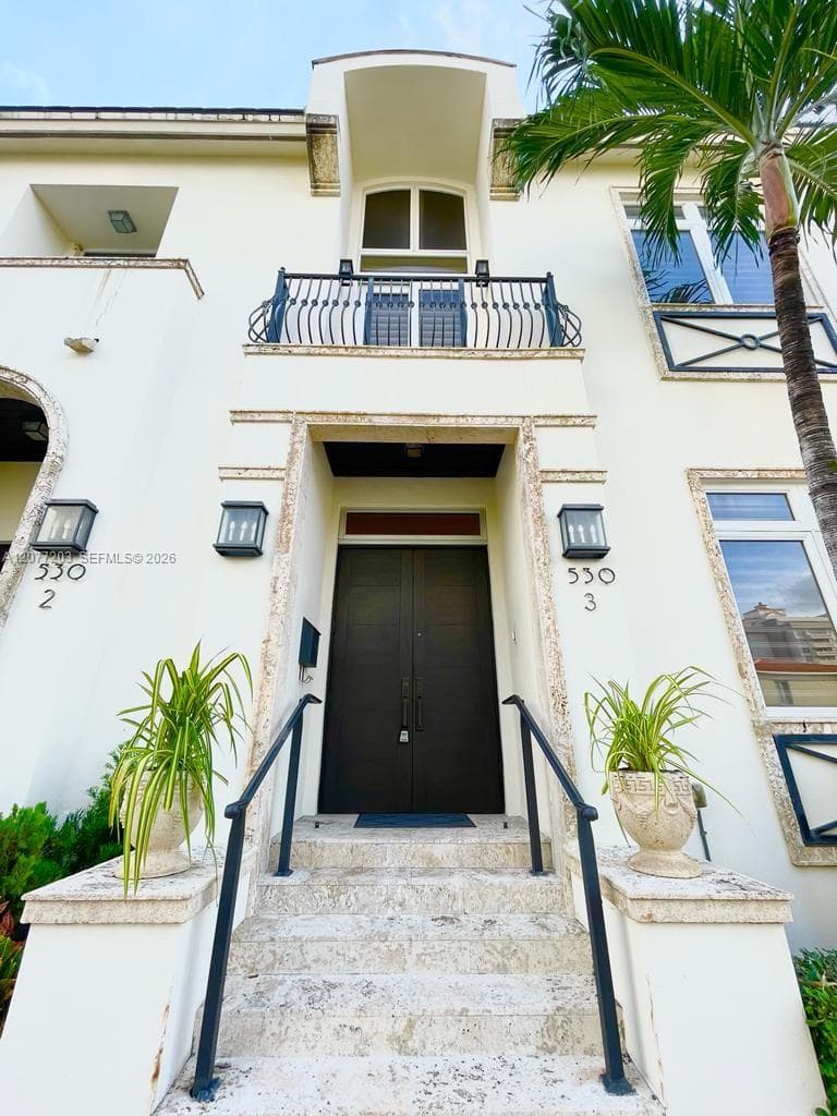 530 Valencia Ave #3 photo 2