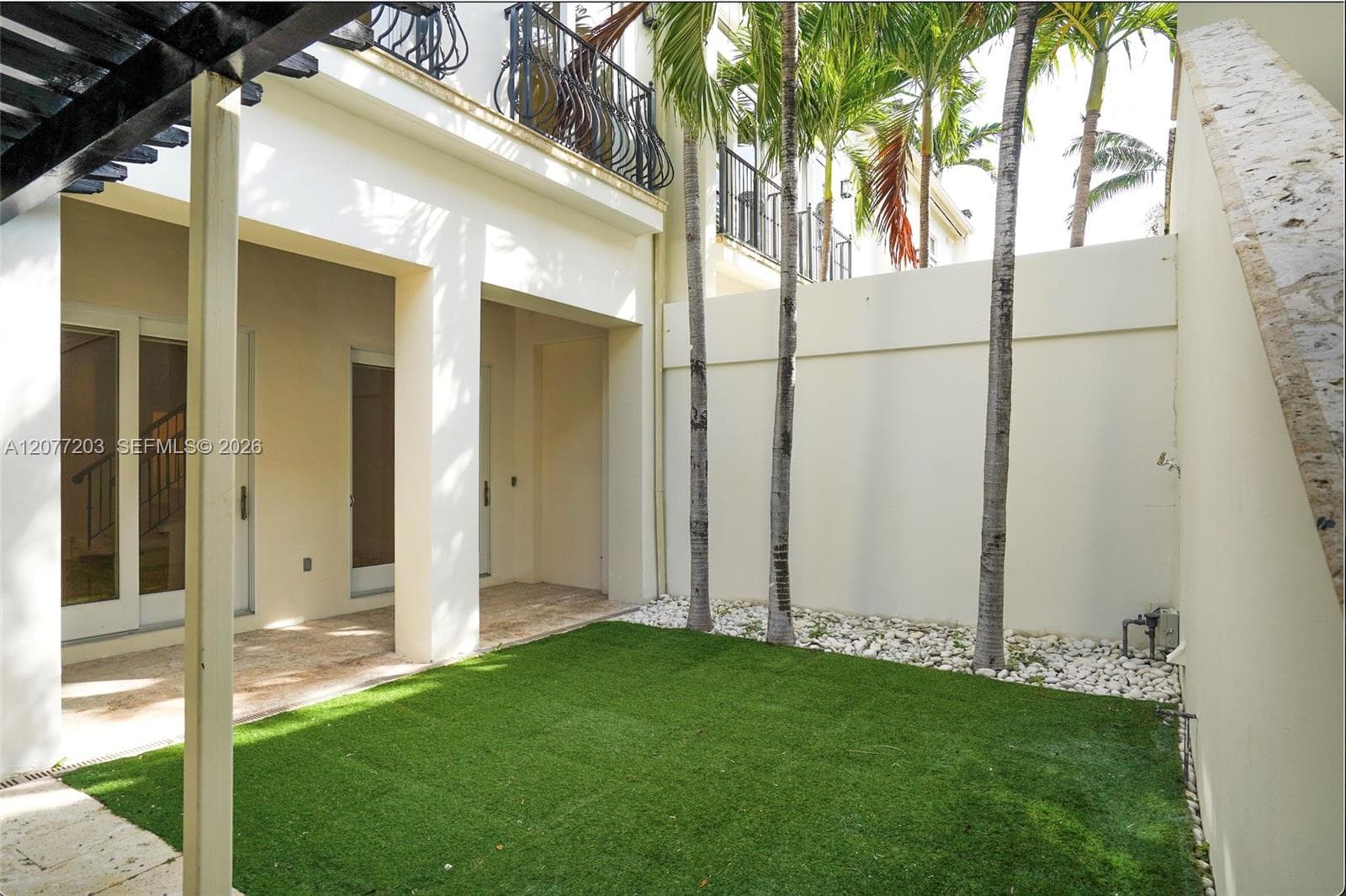 530 Valencia Ave #3 photo 56