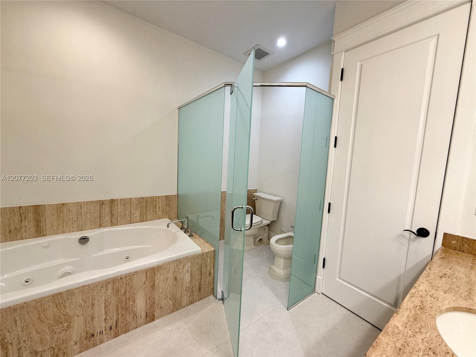 530 Valencia Ave #3 photo 36