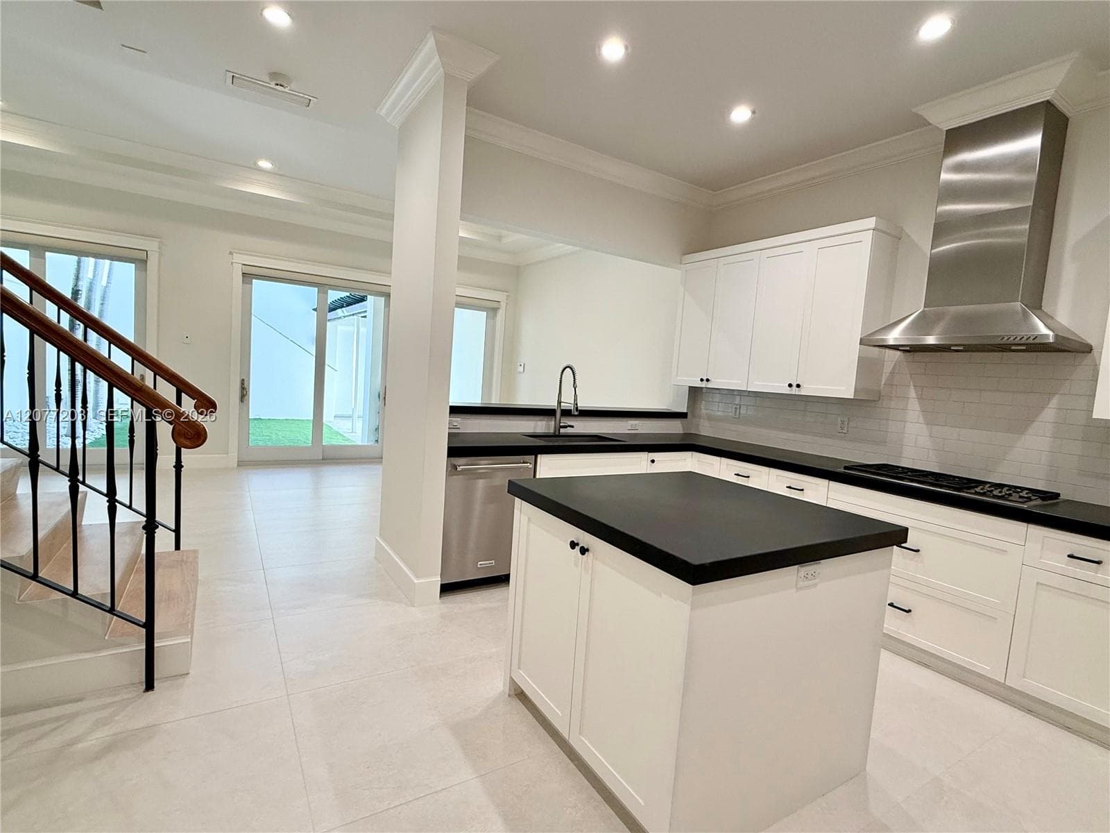 530 Valencia Ave #3 photo 10